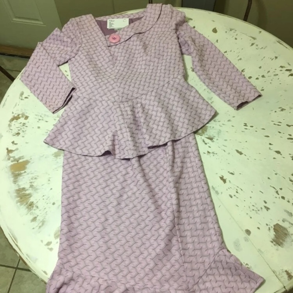 Woman’s vintage 2 piece dress